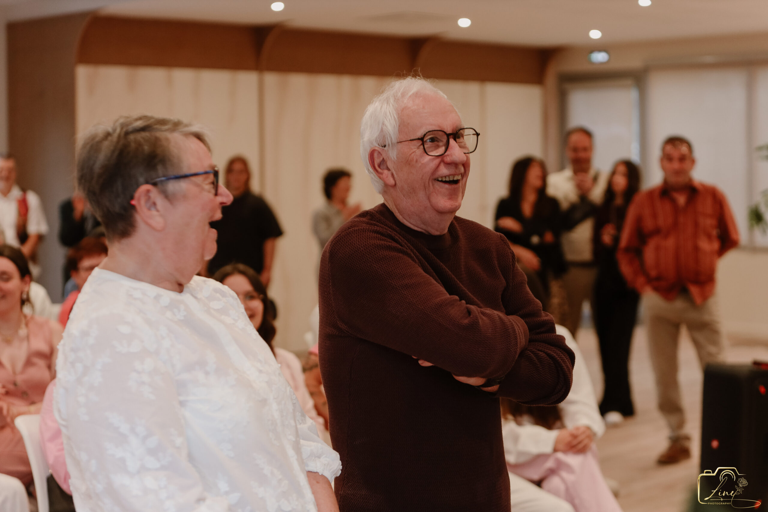 50 ans de mariage de Gérard et Brigitte : un moment de famille inoubliable 💛