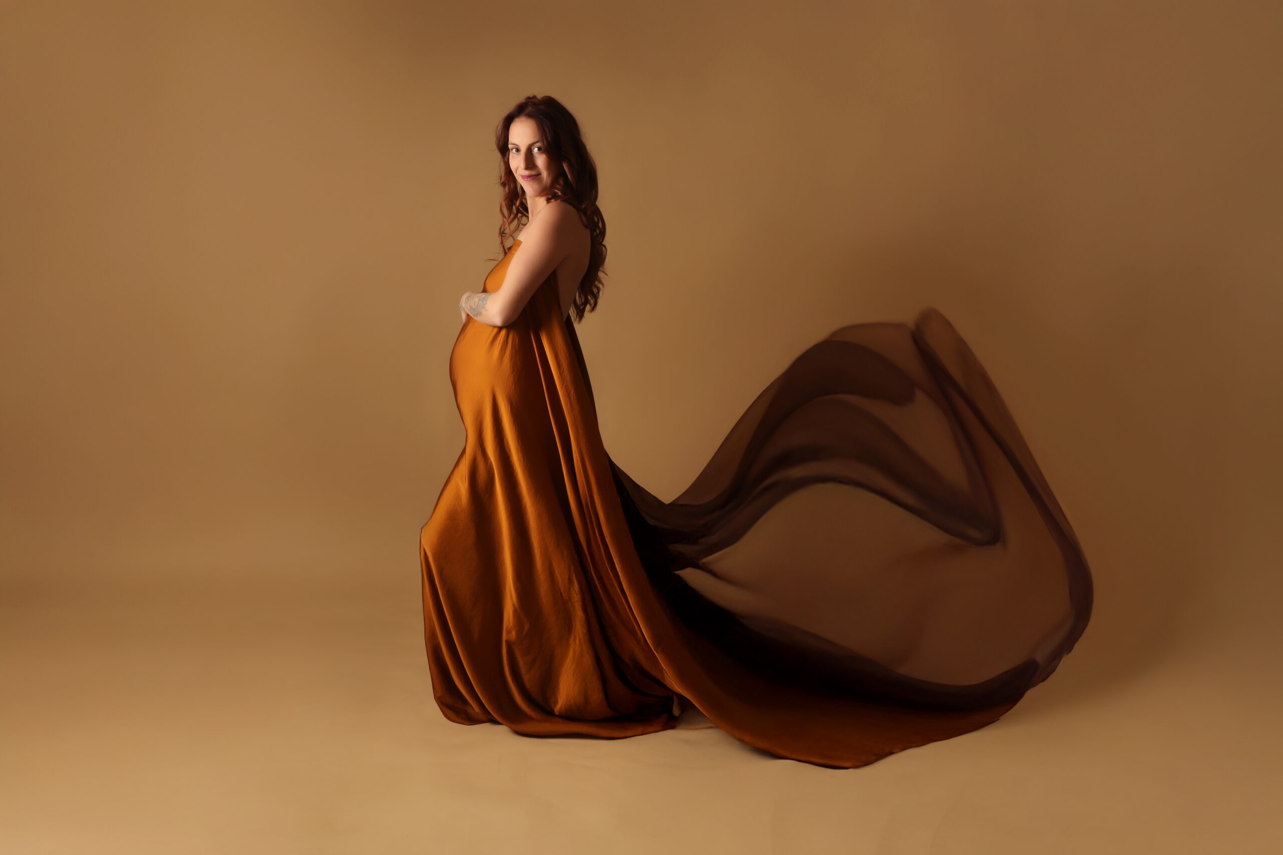 Séance grossesse de Mélanie – Une parenthèse douce et lumineuse en Ardèche